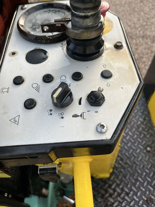 Ammann AV12-2 walec 1500 kg zageszczarka wibracja bomag ubijarka