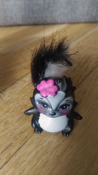 Lalka Enchantimals SKUNKS