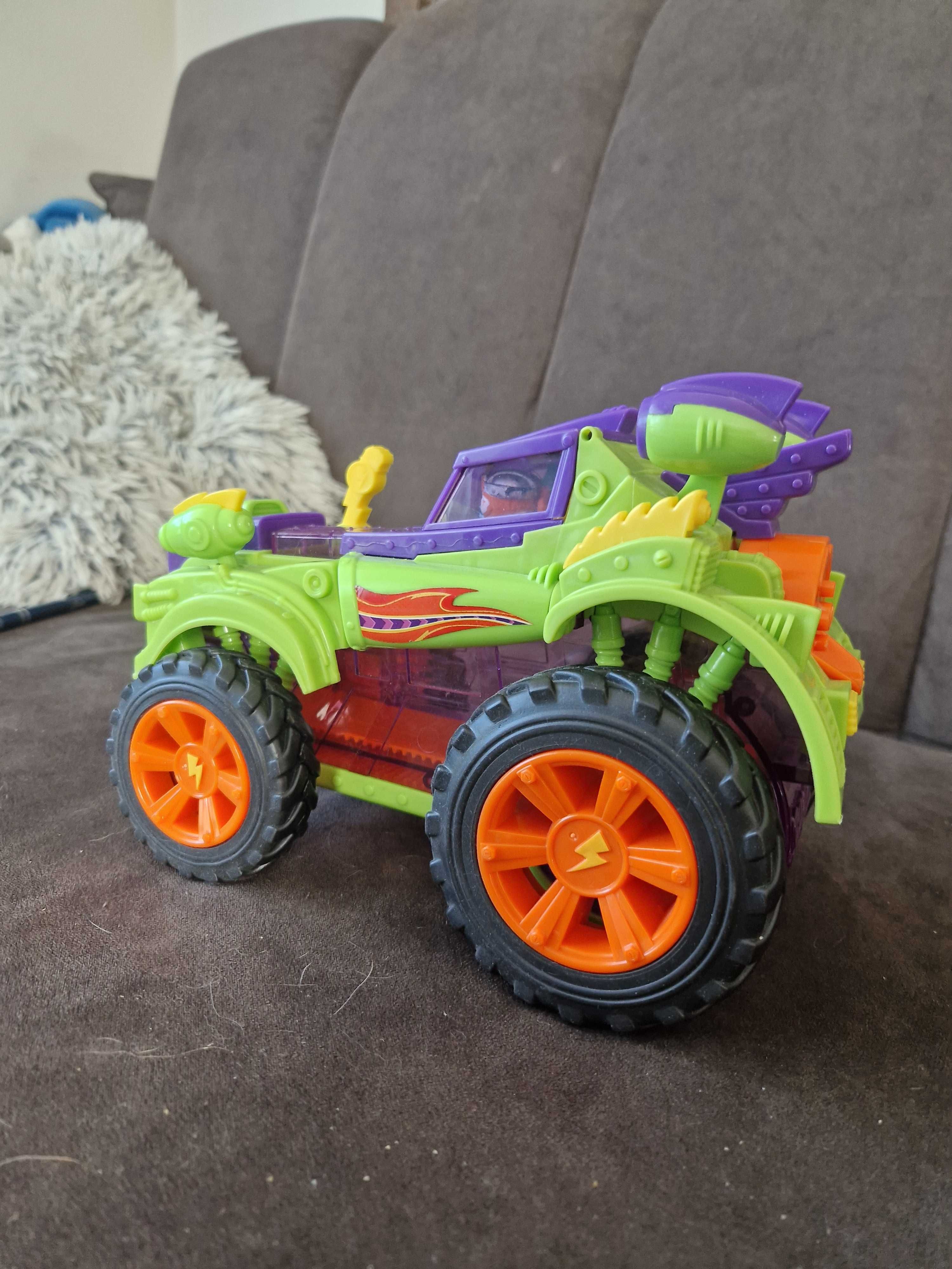 SuperZings, pojazd Monster Roller Hydro Truck + 2 figurki