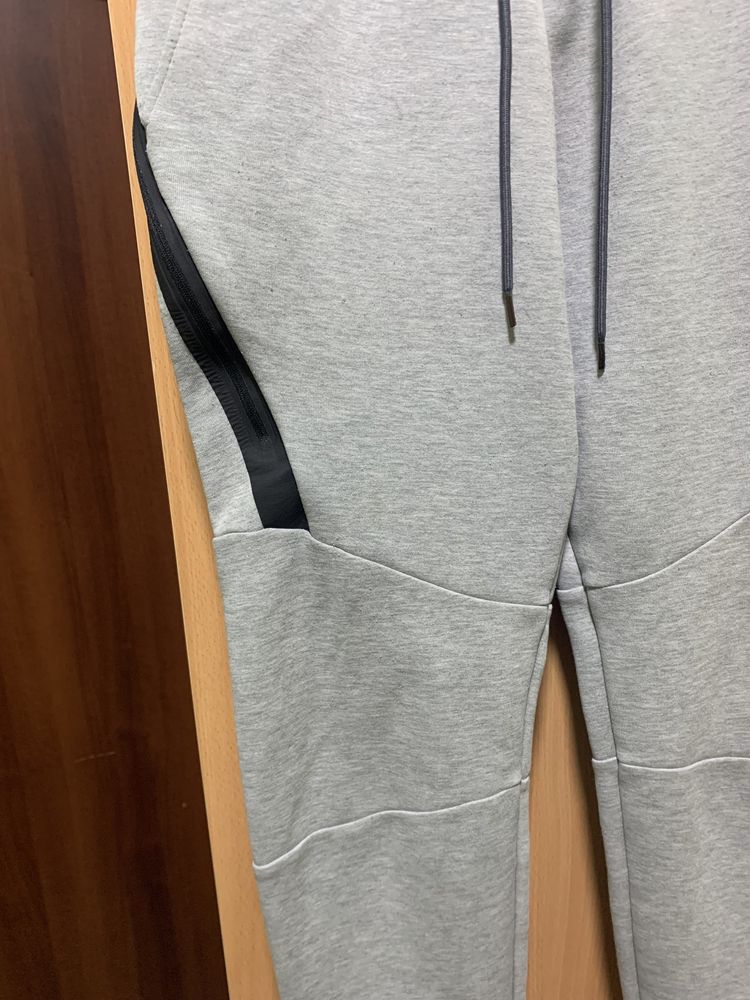 Штани Nike Tech Fleece. S