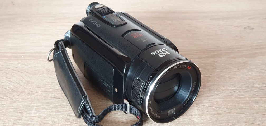 Видеокамера Canon VIXIA  HF S 10