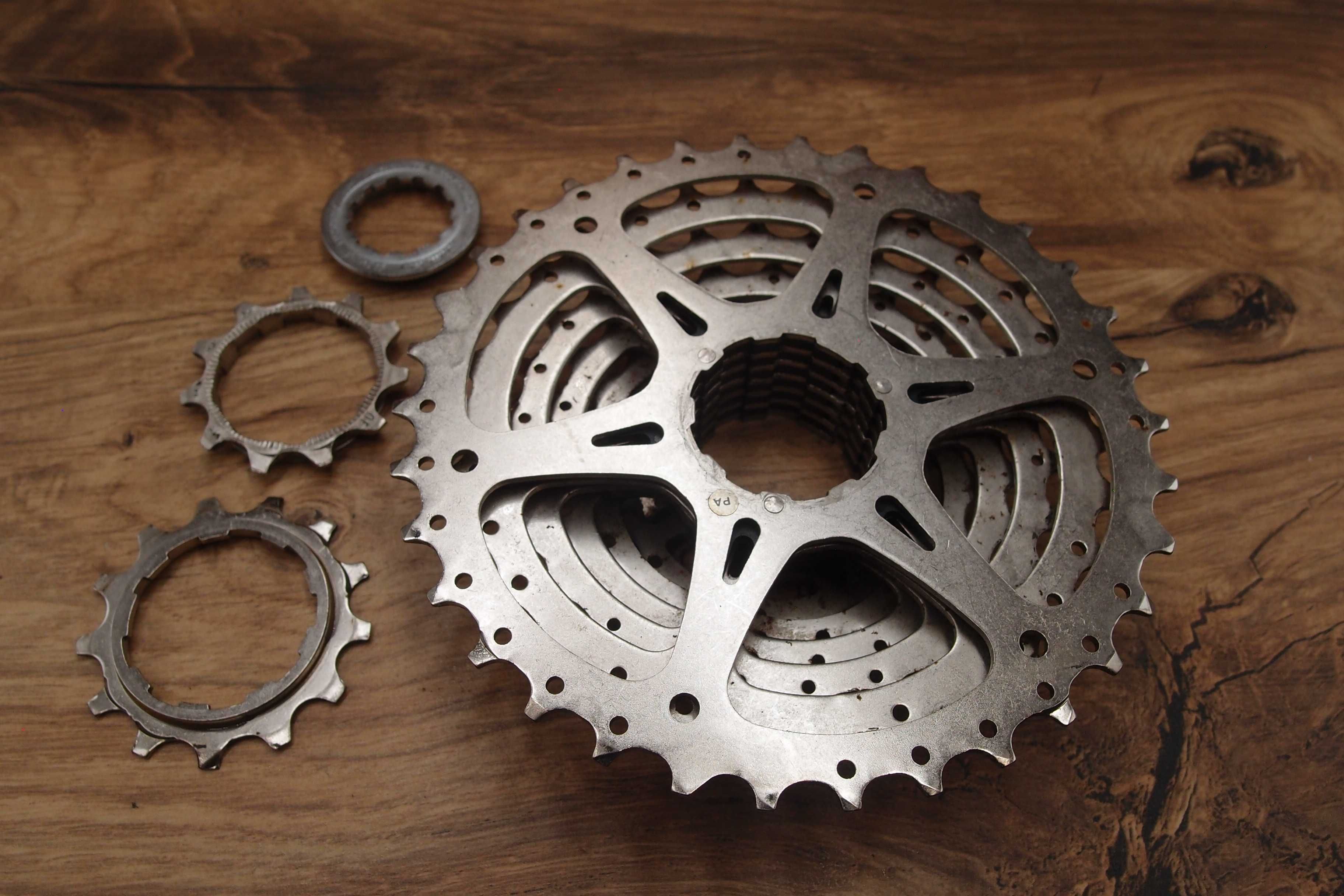 kaseta rowerowa Shimano CS-HG400-9 rzędowa 11-34 T