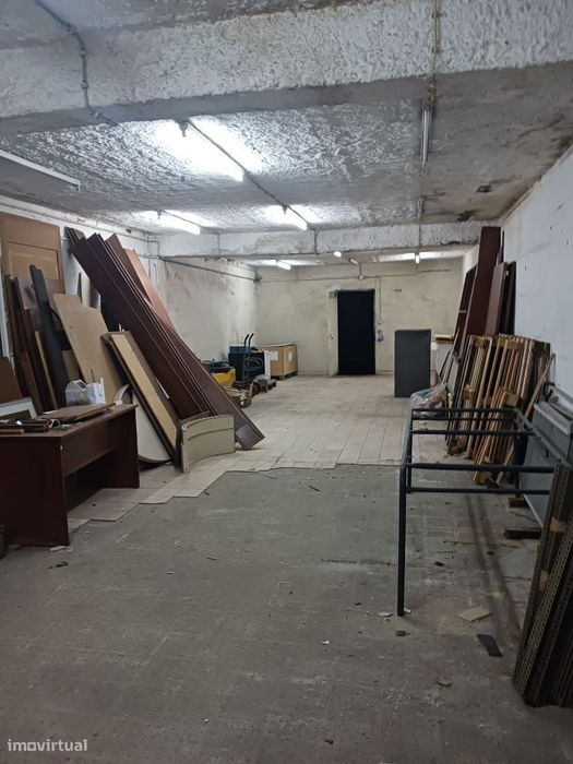 Armazém/Garagem no centro de Viseu