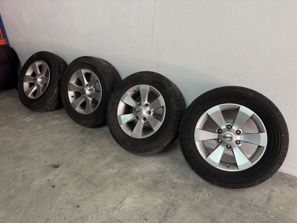 Banco tras e Jantes 17’ nissan Terrano