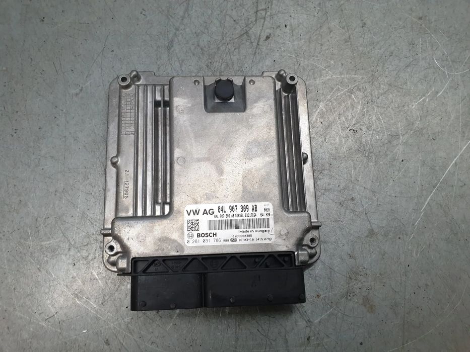 Centralina motor / ECU AUDI Q3 (8U)