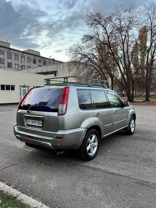 Nissan X-Trail 2003 2.0 Газ/Бенз Автомат