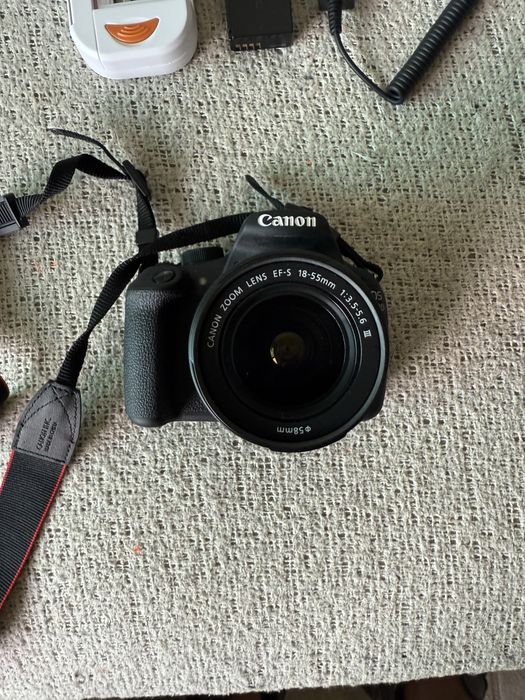 Canon EOS 1200D + Lente 18-55mm + Bolsa e carregador