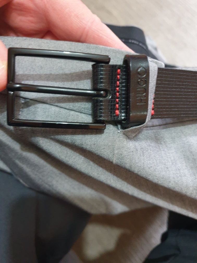 Hugo Boss garnitur r. 52 | 55% czysta wełna;45 % jedwab..