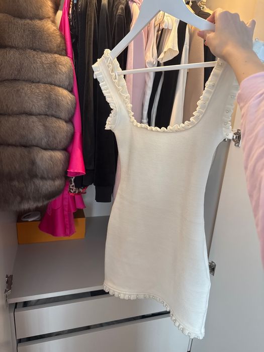 biała sukienka Zara