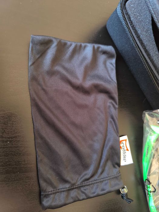 Óculos de ciclismo na caixa