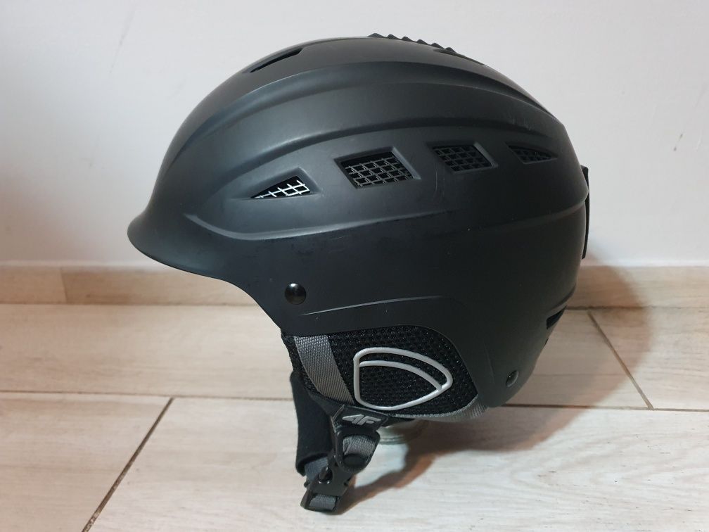 Kask 4f narciarski snowboardowy