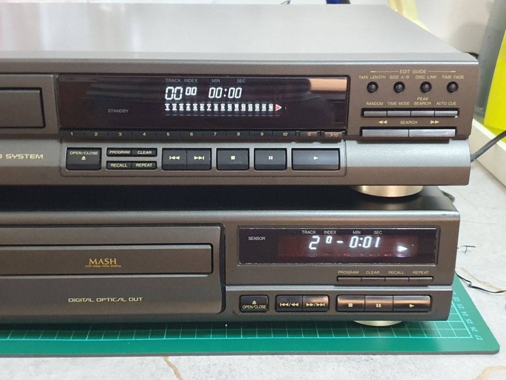 Odtwarzacz CD Technics sl-pg490