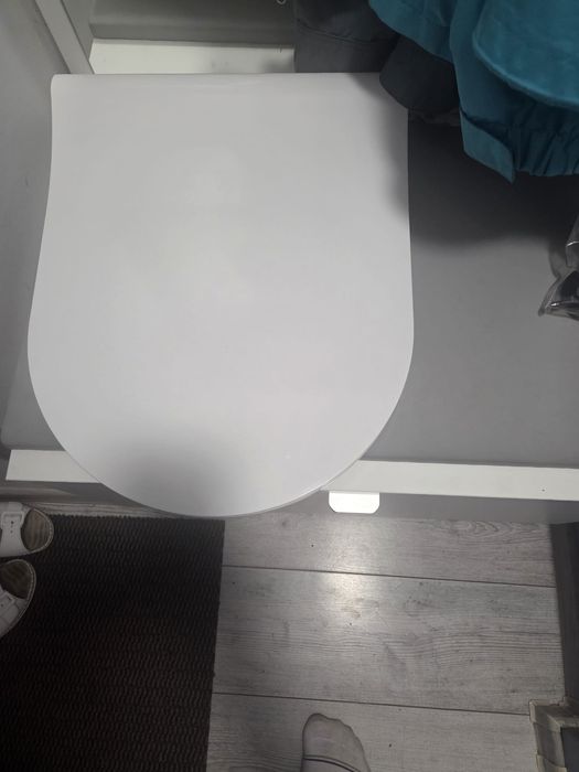 Sprzedam nową deskę sedesową