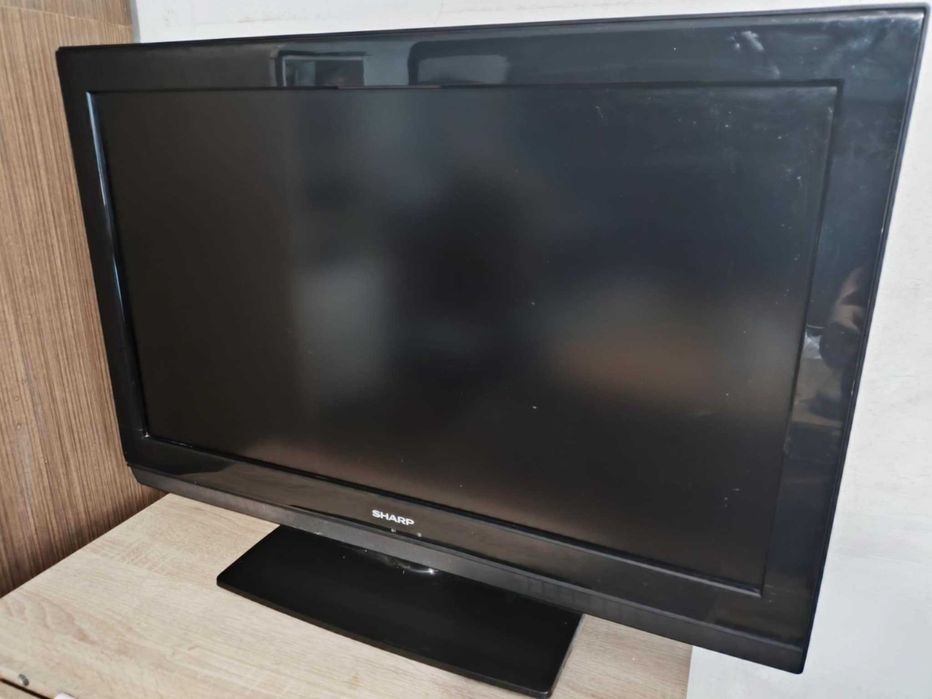 Sprzedam Telewizor LCD Sharp 32 cale (LC-32SH7E-BK)