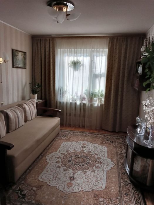 Продается 3 ком. квартира р-н ост. кинотеатра "Космос", 4/9