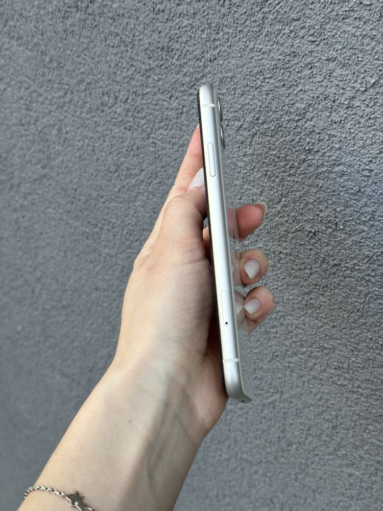 iPhone 11 (64gb) Айфон в чудовому стані