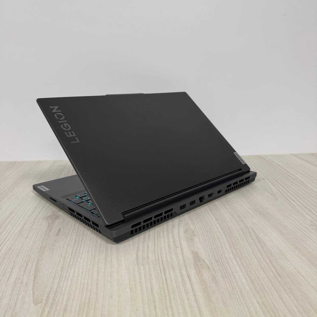Lenovo Legion Slim 5 2K 165Hz Ryzen 7 7840HS 16GB SSD 512GB RTX 4060