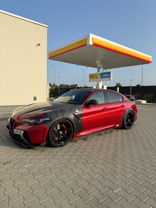 Alfa Romeo giulia quadrifoglio