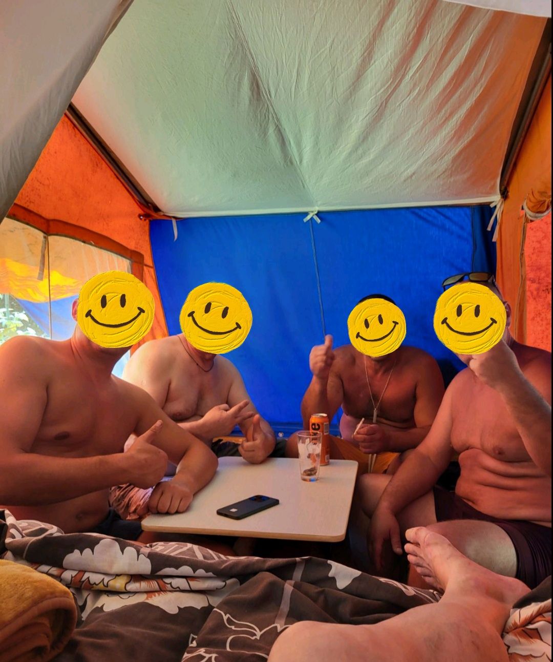 Причепи-палатки Скіф. прицеп скиф
Є декілька варіантів.

Причеп М2 зел