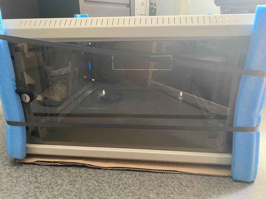 TRITON настінна шафа 19", 6U, (370x600x595мм )(RBA-06-AS6-CAX-A1)