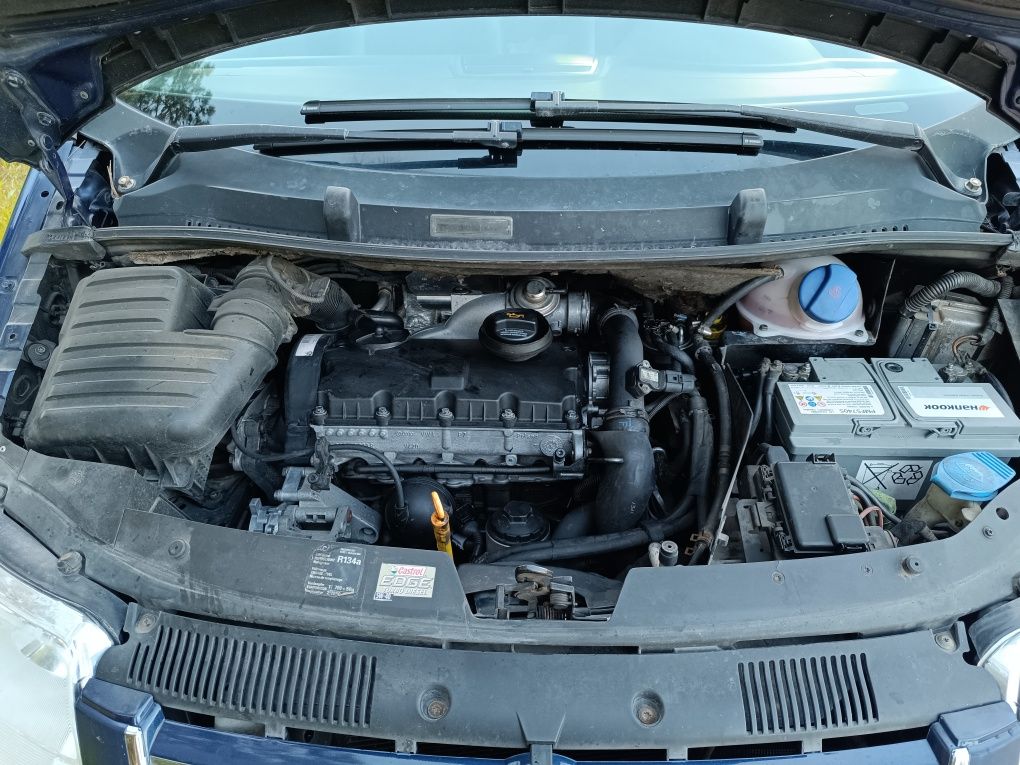 VW Sharan 2004 pd 130 asz