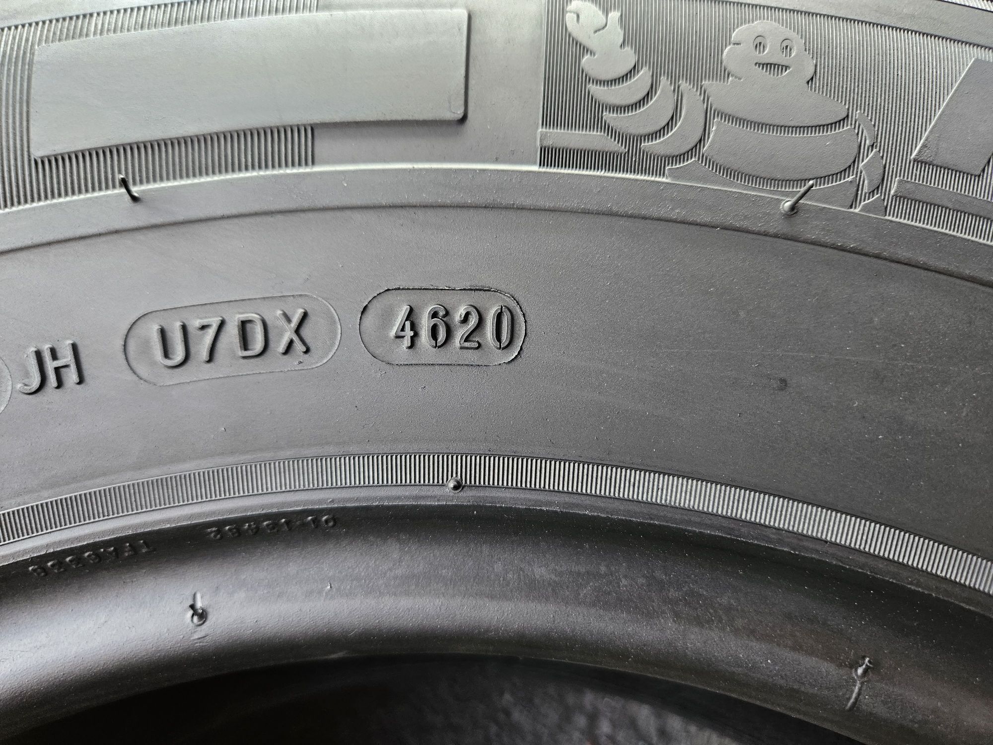 Kpl Opon Letnich Michelin Agilis Camping 225.75.16 CP 116Q Rok 2020