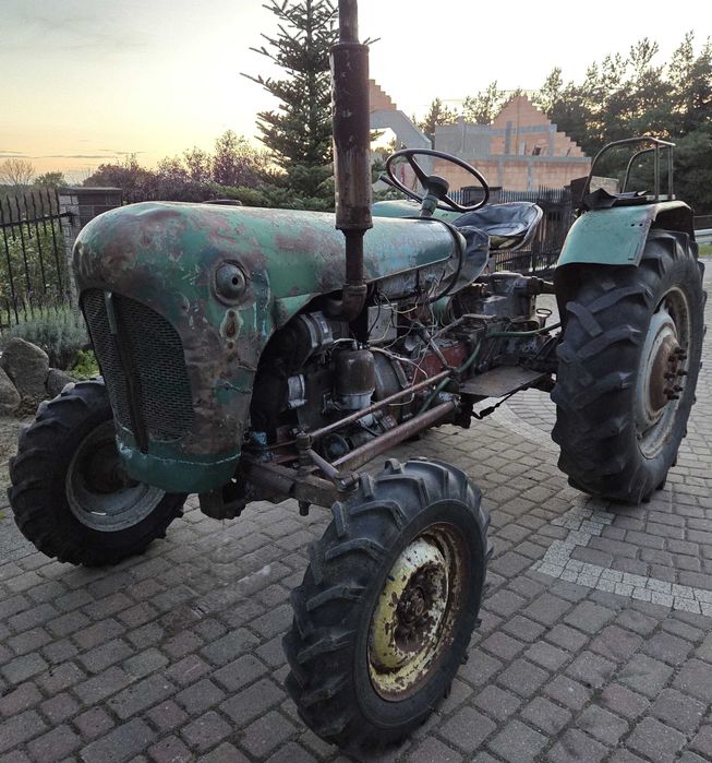 Ursus C-328 Maska silnika z zachowaną długością - nieskracana