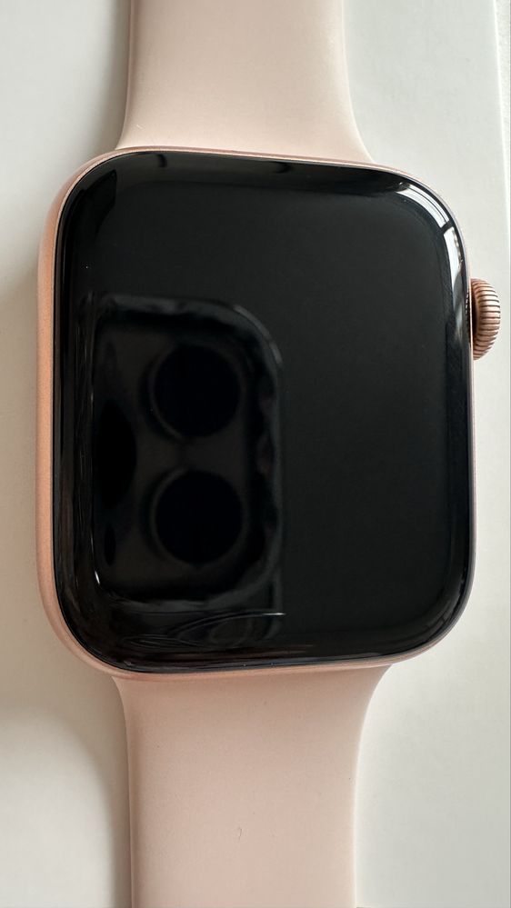 Apple Watch 44 мм