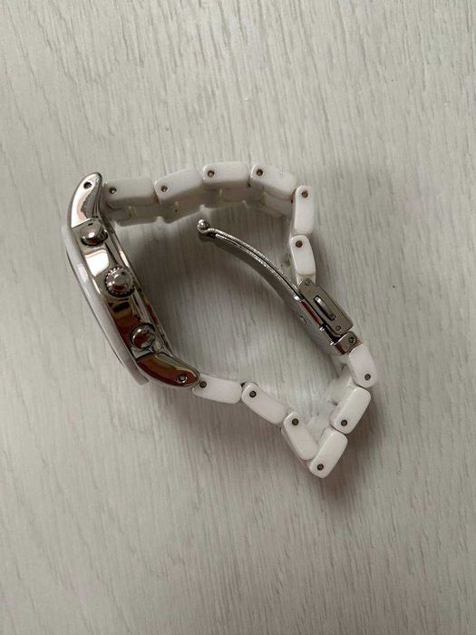 Часи ny83-13
DKNY