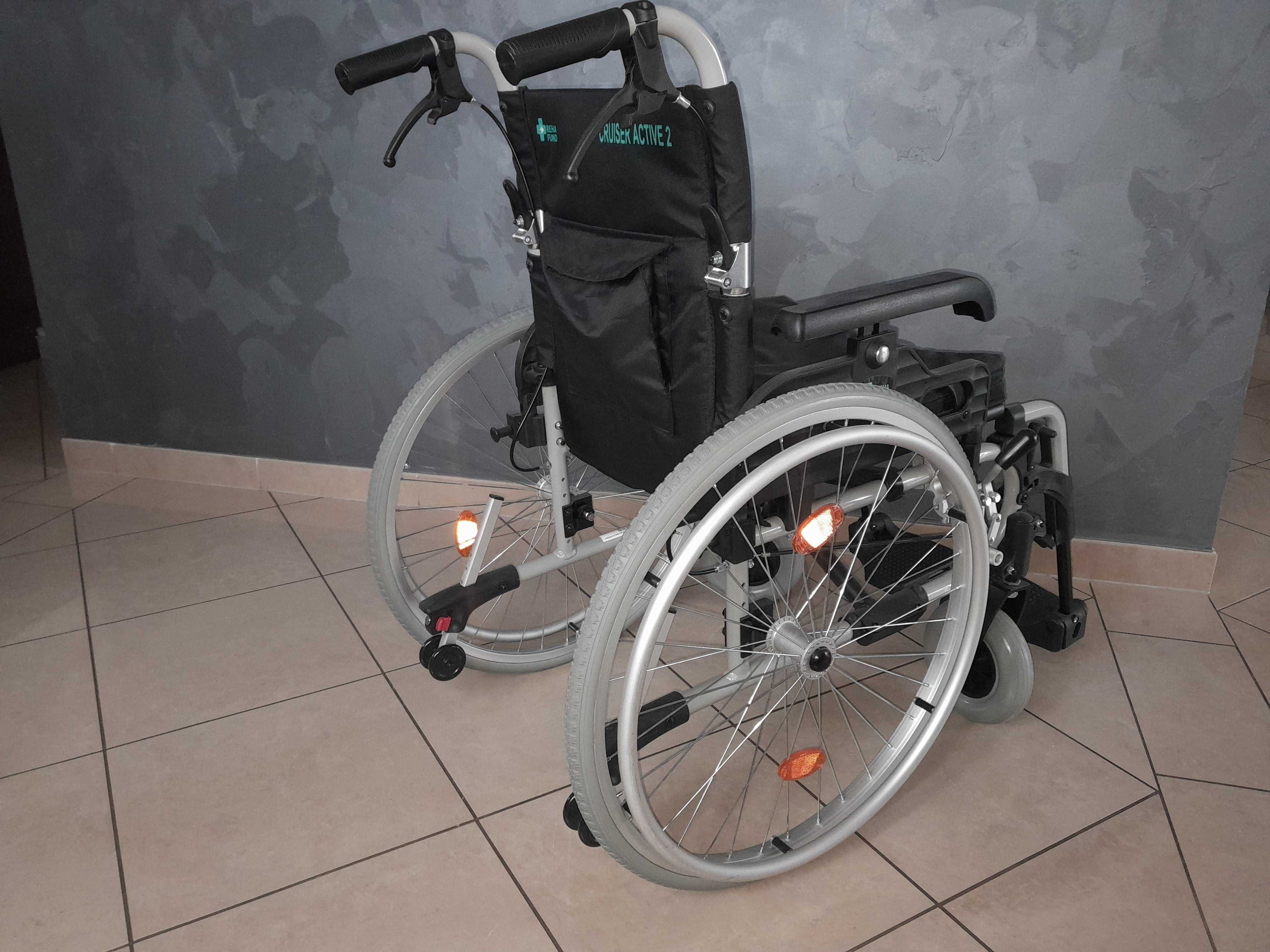 Wózek inwalidzki  lekki 16kg prawie nowy