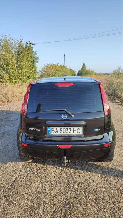 Продам Nissan Note 2009 механіка бензин 1.4 хетчбек Ніссан Ноут