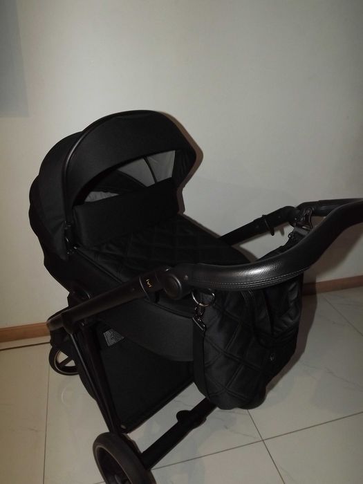 Wózek roan ivi 2.0 Raven czarny 3w1 Fotelik cybex