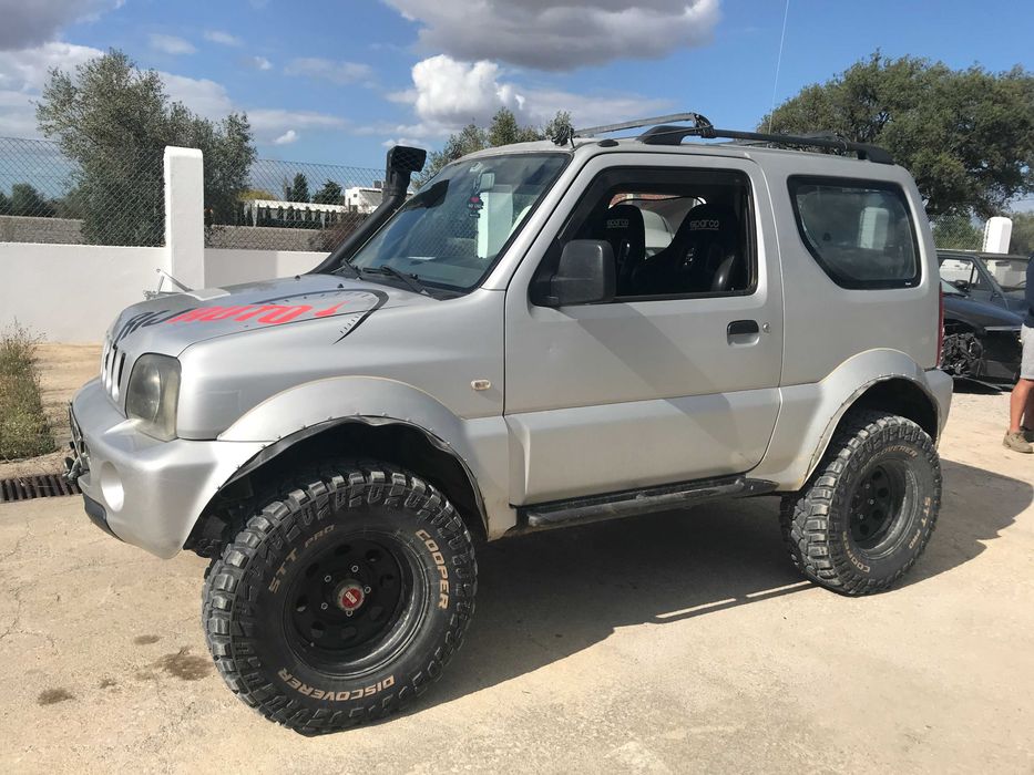 SUZUKI JIMNY customizado para off-road