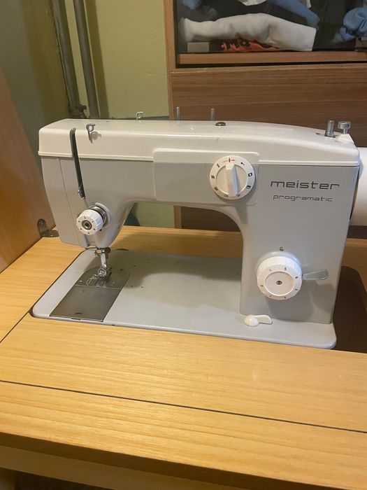 Maszyna do Szycia Meister Programatic z Szafą Komplet Unikat Stan