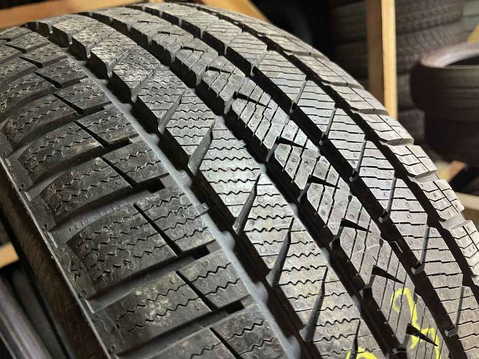 Шини нові зима 245/45R19 VREDESTEIN 2шт 23рік