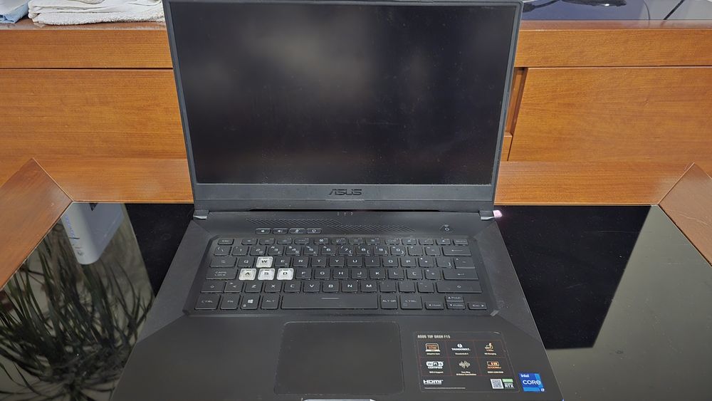 Asus TUF Dash F15, I7, 3050TI, 16Gb ram
