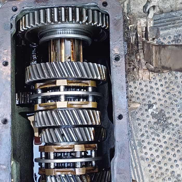 Кпп зіл 130-131  Коробка передач зіл 130-131