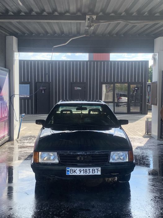 Продам машину Ауді 100 С3