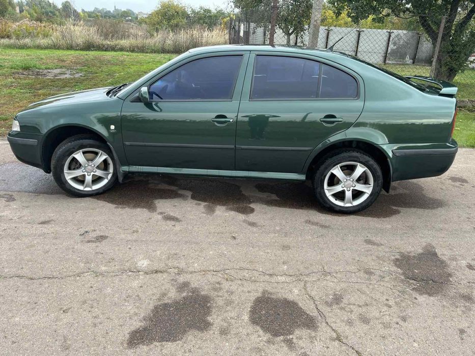 Продам Шкоду тур 1.8т можливий обмін з доплатою