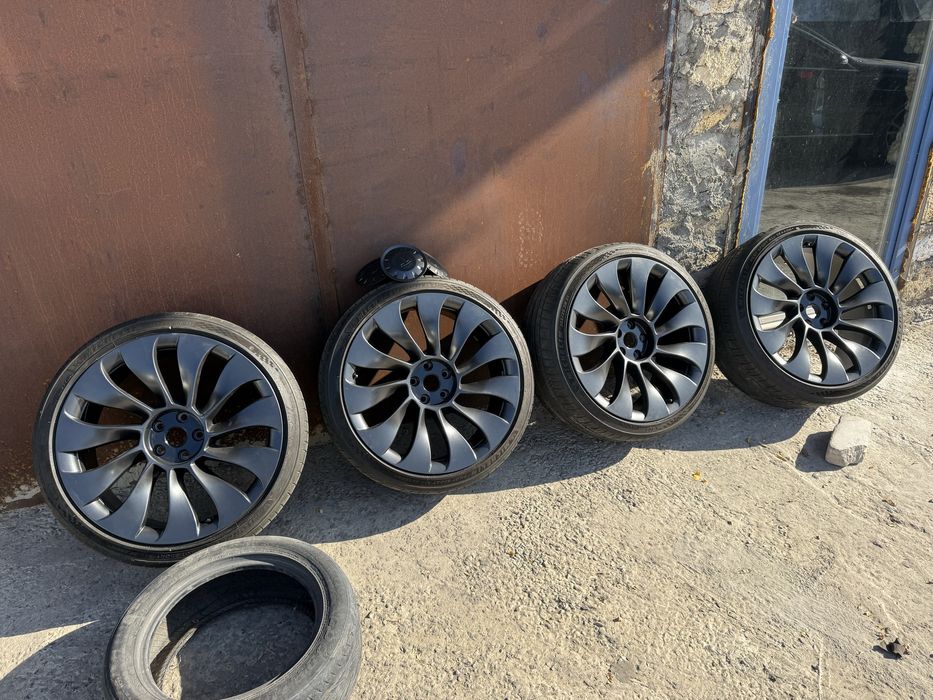 Диски с Резиной Tesla Perfomance 275/35/ZR21 .Michelin