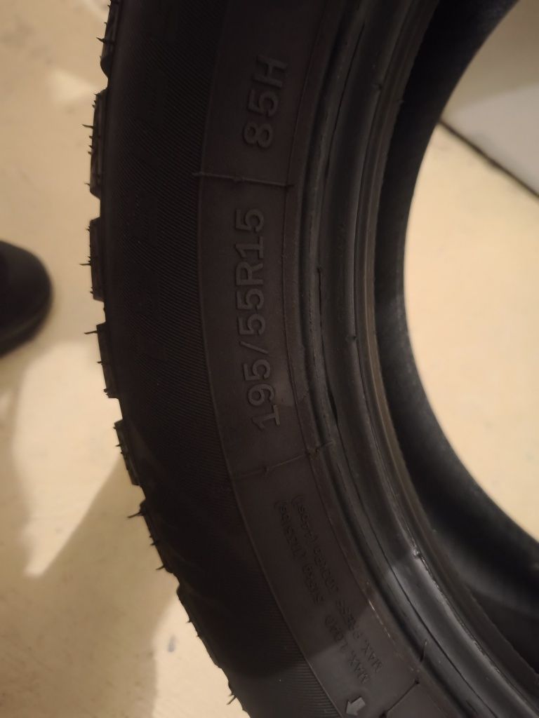 4 Opony Zimowe Windforce 195/55/15
SNOWBLAZER
195/55 R15 85 H