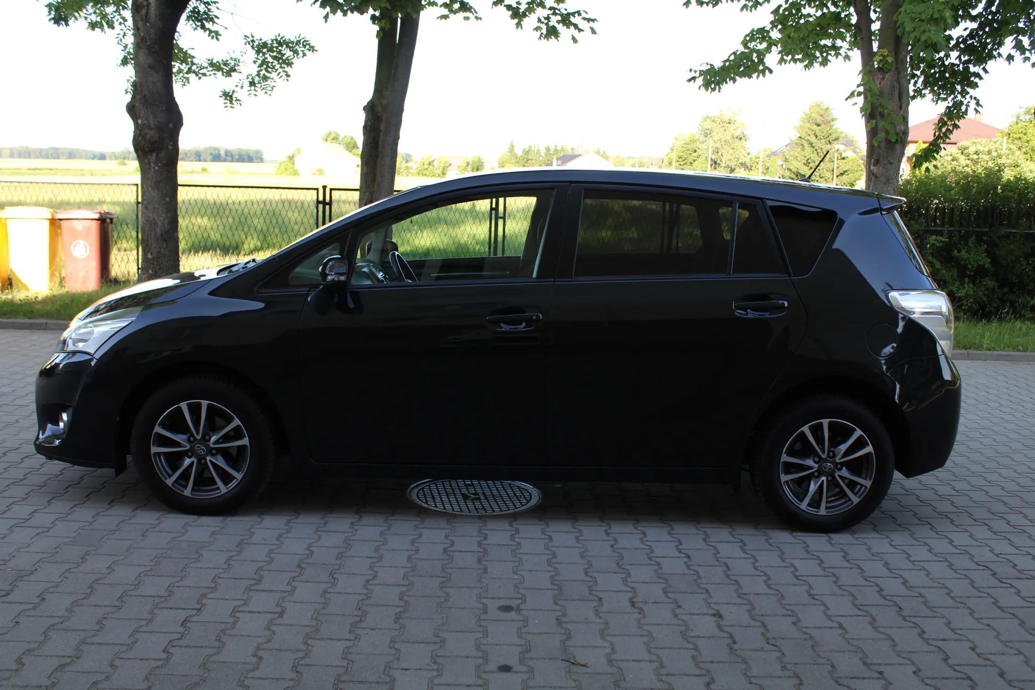 Toyota Verso Z Niemiec Z Serwisu Toyoty Piękny kolor Serwis ASO 145 tys km