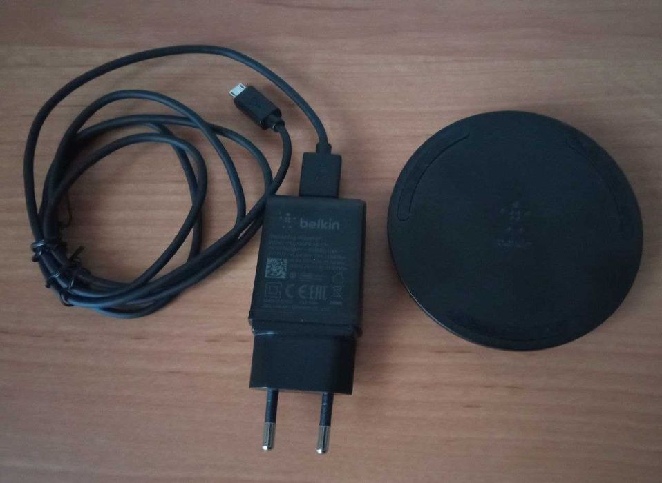 Бездротовий зарядний пристрій Belkin Pad Wireless Charging Qi 10W