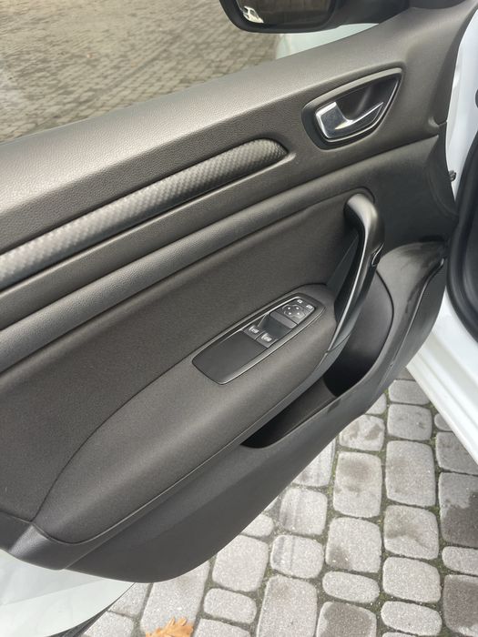 Рено меган 4 2017 рік