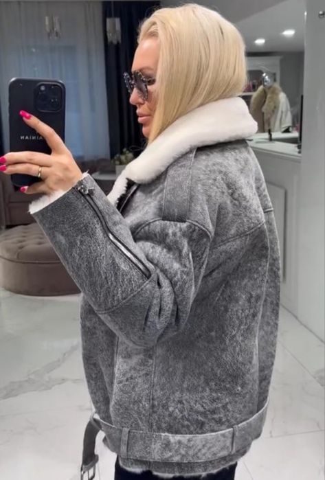 Дубленка натуральная с капюшоном