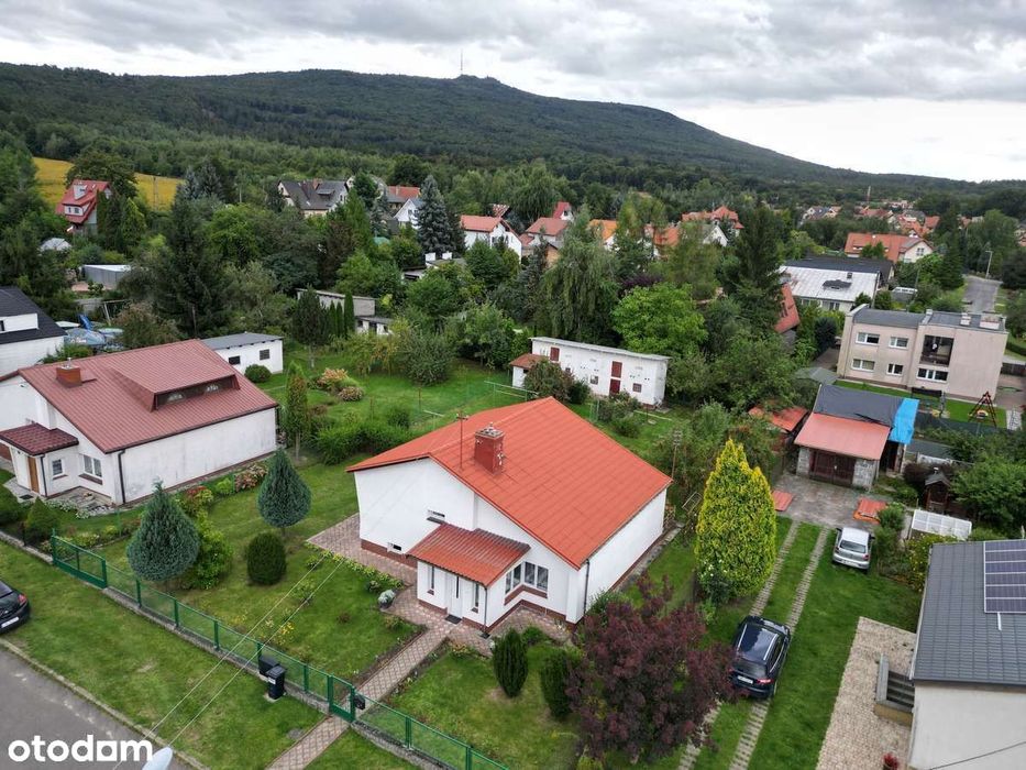 Urokliwy dom z ogrodem u podnóża Ślęży – Sobótka, ul. Słowiańska