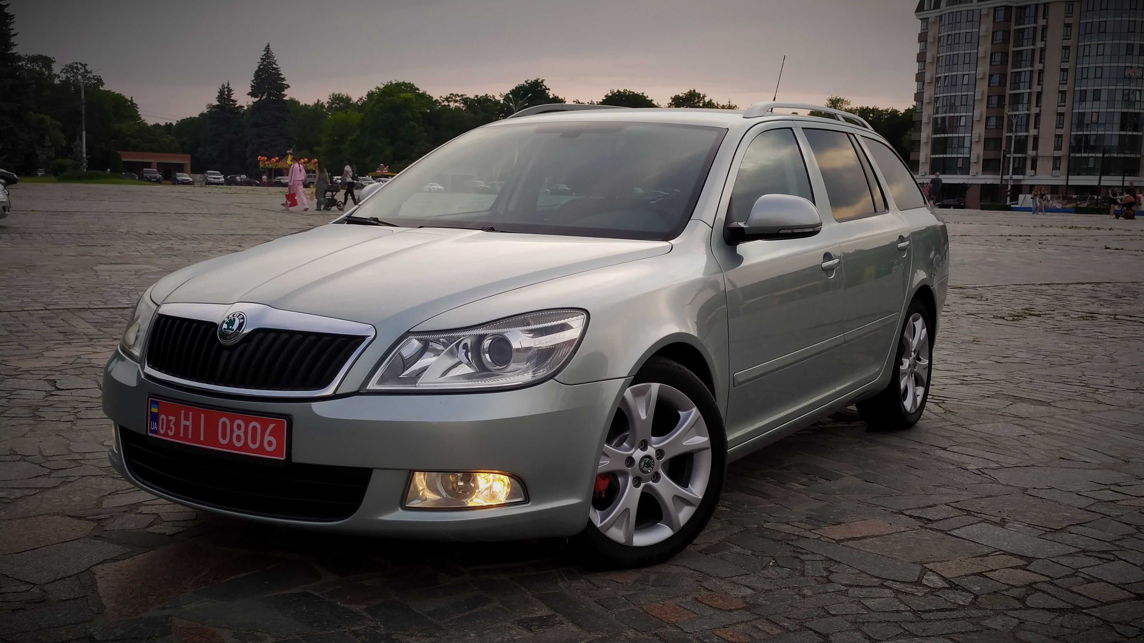 Skoda Octavia A5 рестайлінг в максим.комплектації та без підфарбувань.