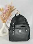 Plecak damski czarny firmowy charm&schape