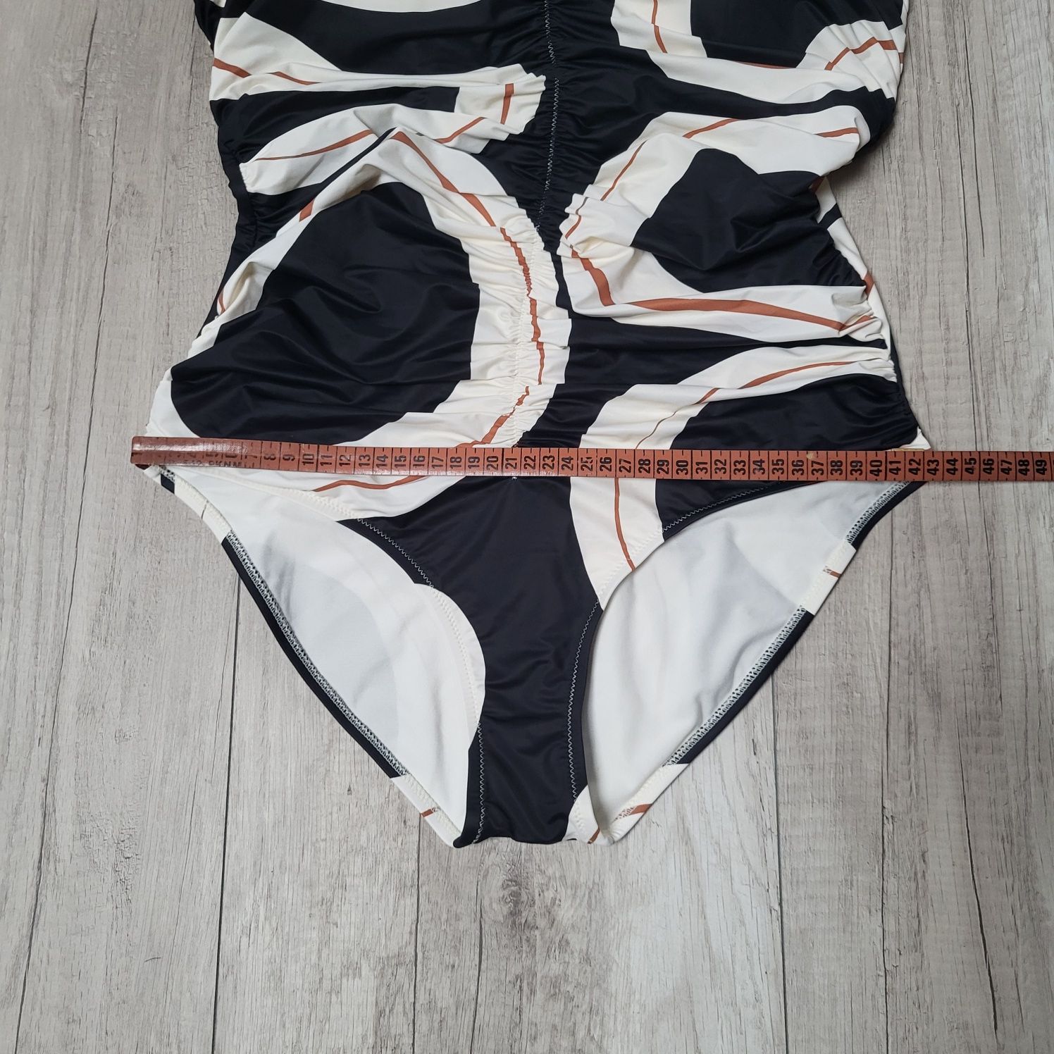 Strój kąpielowy jednoczęściowy Triumph 46E summer Allure krem czarny