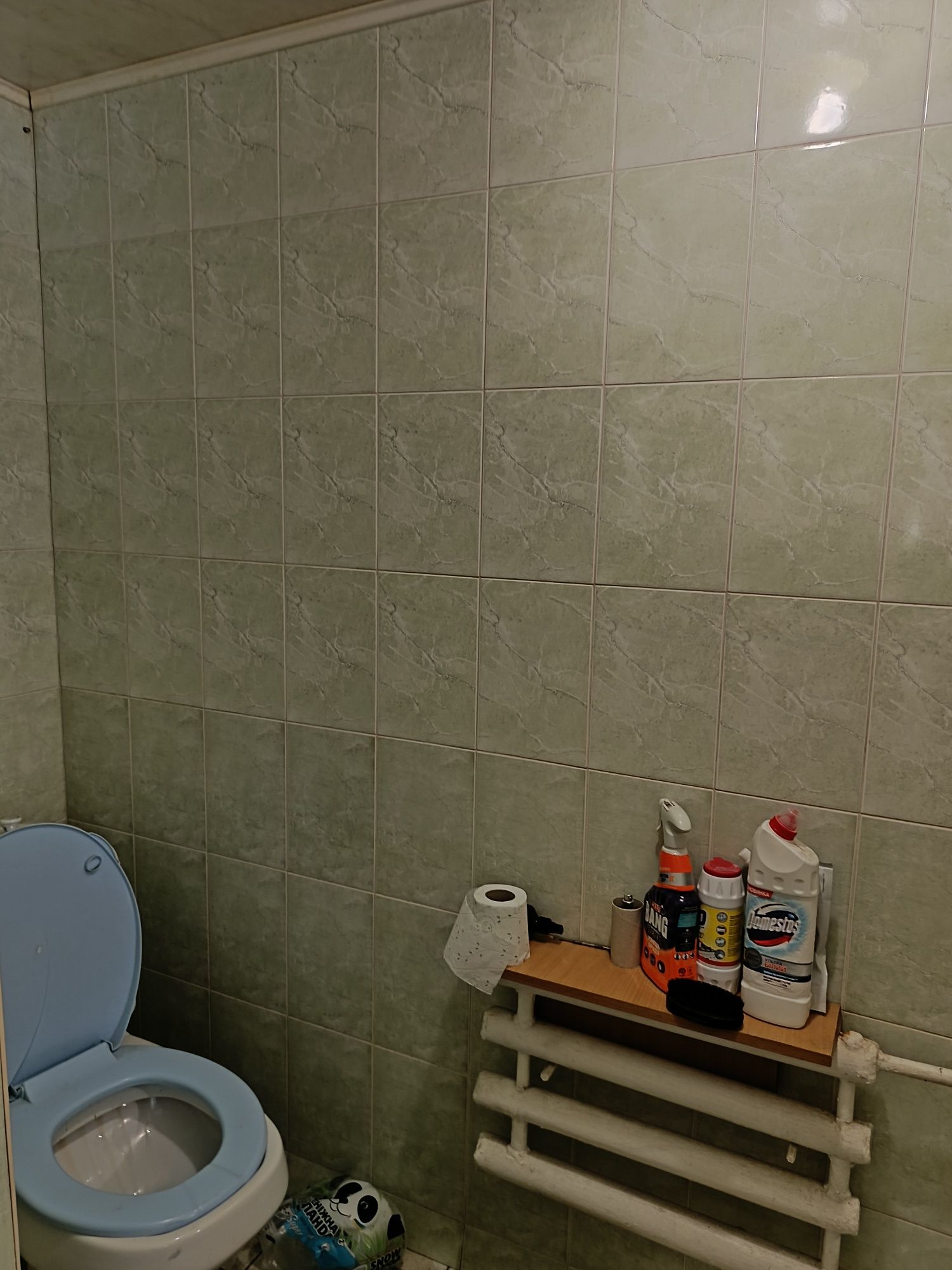 Продам бізнес базу, з житловим будинком, в місті,.